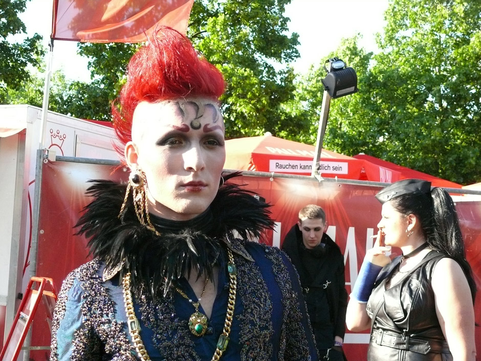 Wave-Gotik-Treffen 2013 - das schwarzbunte Publikum