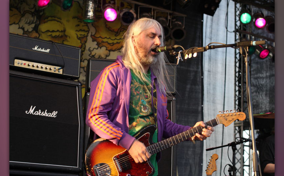 J Mascis mit einer Fender Jazzmaster.