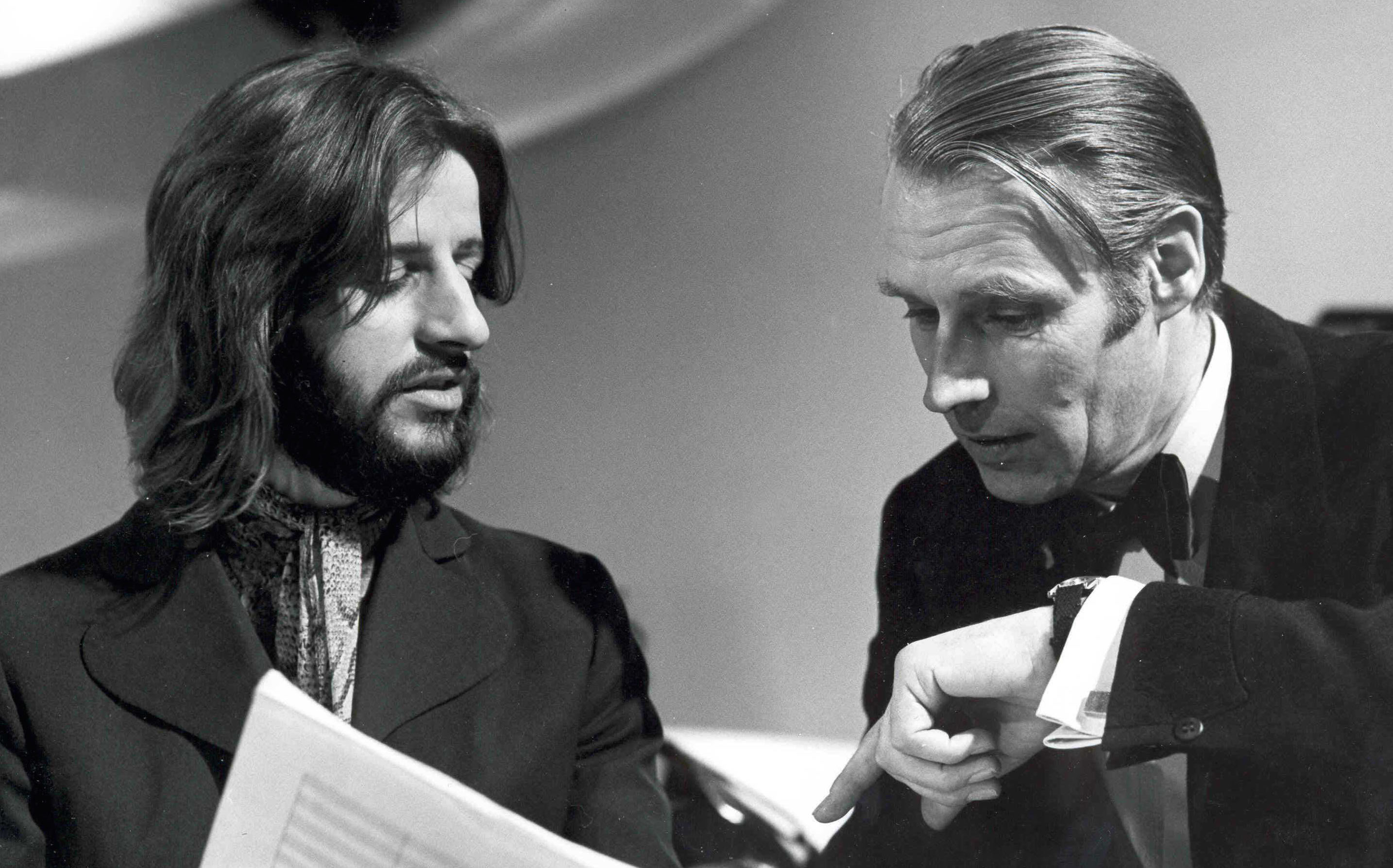 Ringo Starr mit George Martin