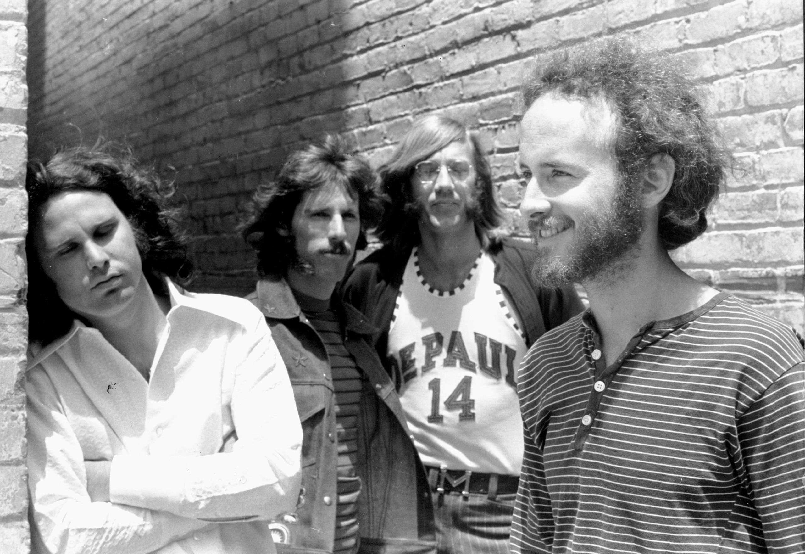 Robbie Krieger (rechts) mit The Doors Anfang der Sechziger Jahre.