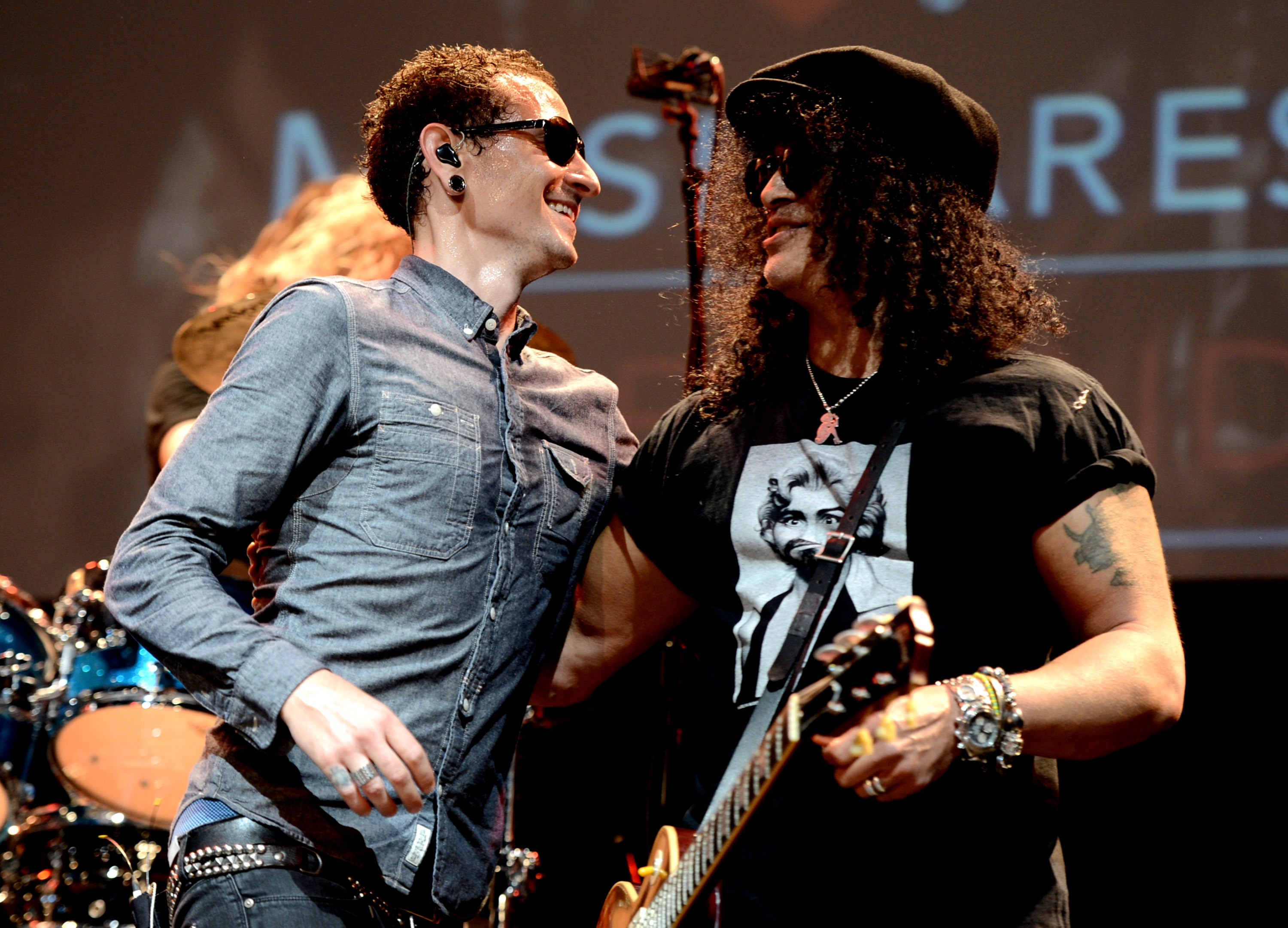 Chester Bennington und Slash live beim „Annual MusiCares MAP Fund Benefit Concert“ am 30. Mai 2013 in Los Angeles