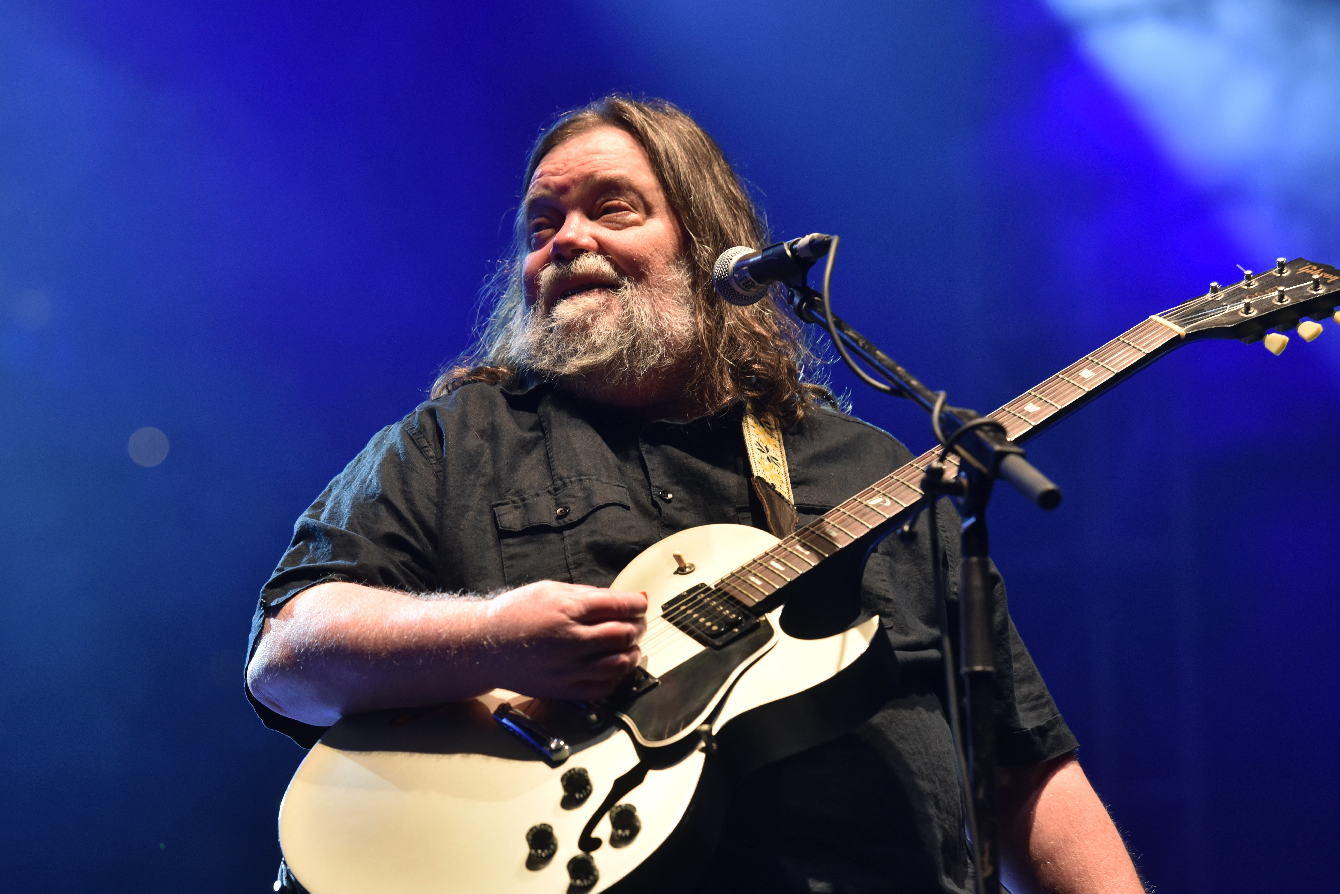 Der Frontmann von The 13th Floor Elevators und Psychedelic-Pionier Roky Erickson starb am 1. Juni 2019 mit 71 Jahren. Die Todesursache ist bisher nicht bekannt.