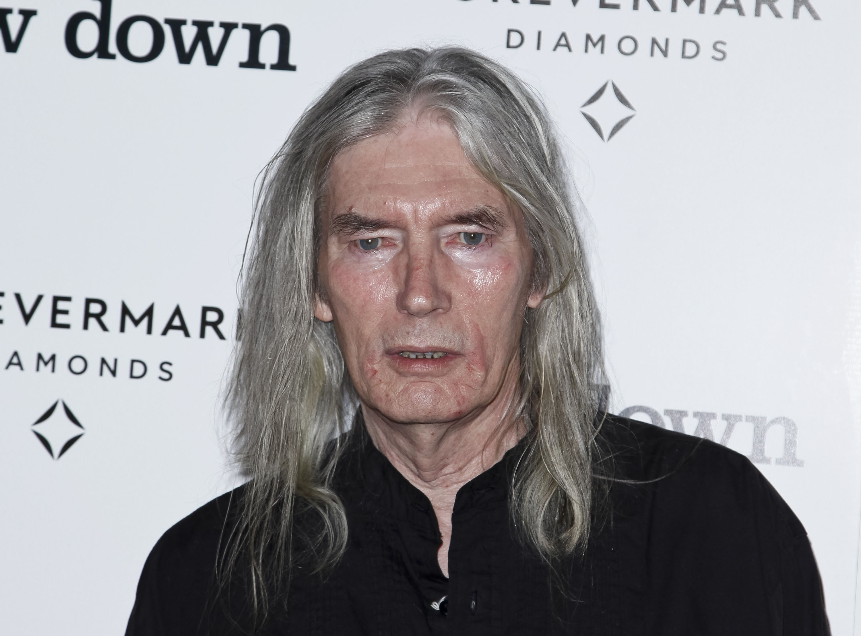 Schauspieler Billy Drago starb am 24. Juni 2019 mit 73 Jahren. Er spielte in über 100 Filmen und Serien mit, darunter „The Untouchables“, „Pale Rider“, „Akte X“ und „Charmed“