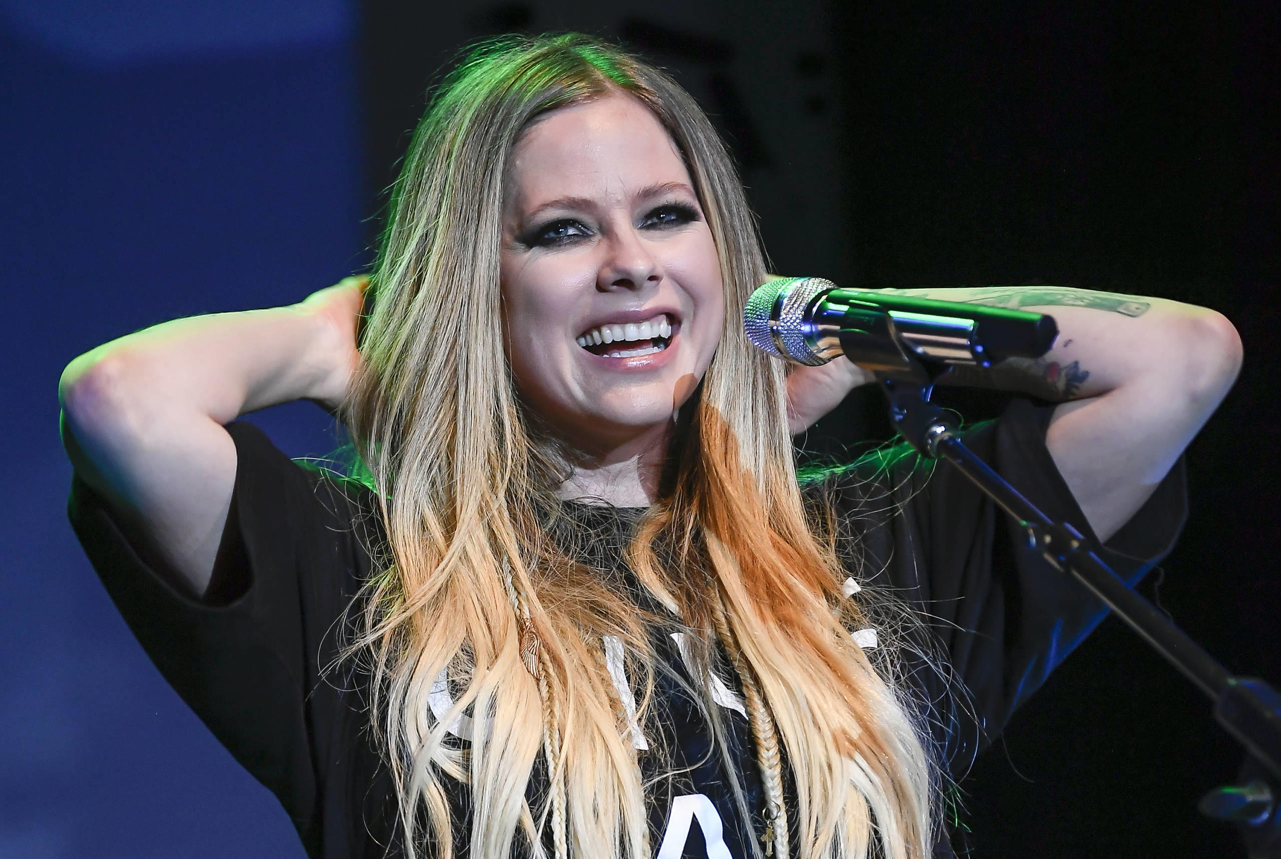 Avril Lavigne live 2019.