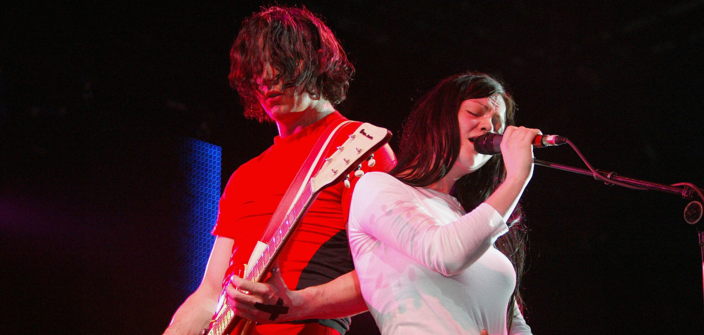 Jack und Meg White auf der Bühne im Heaton Park, 2003