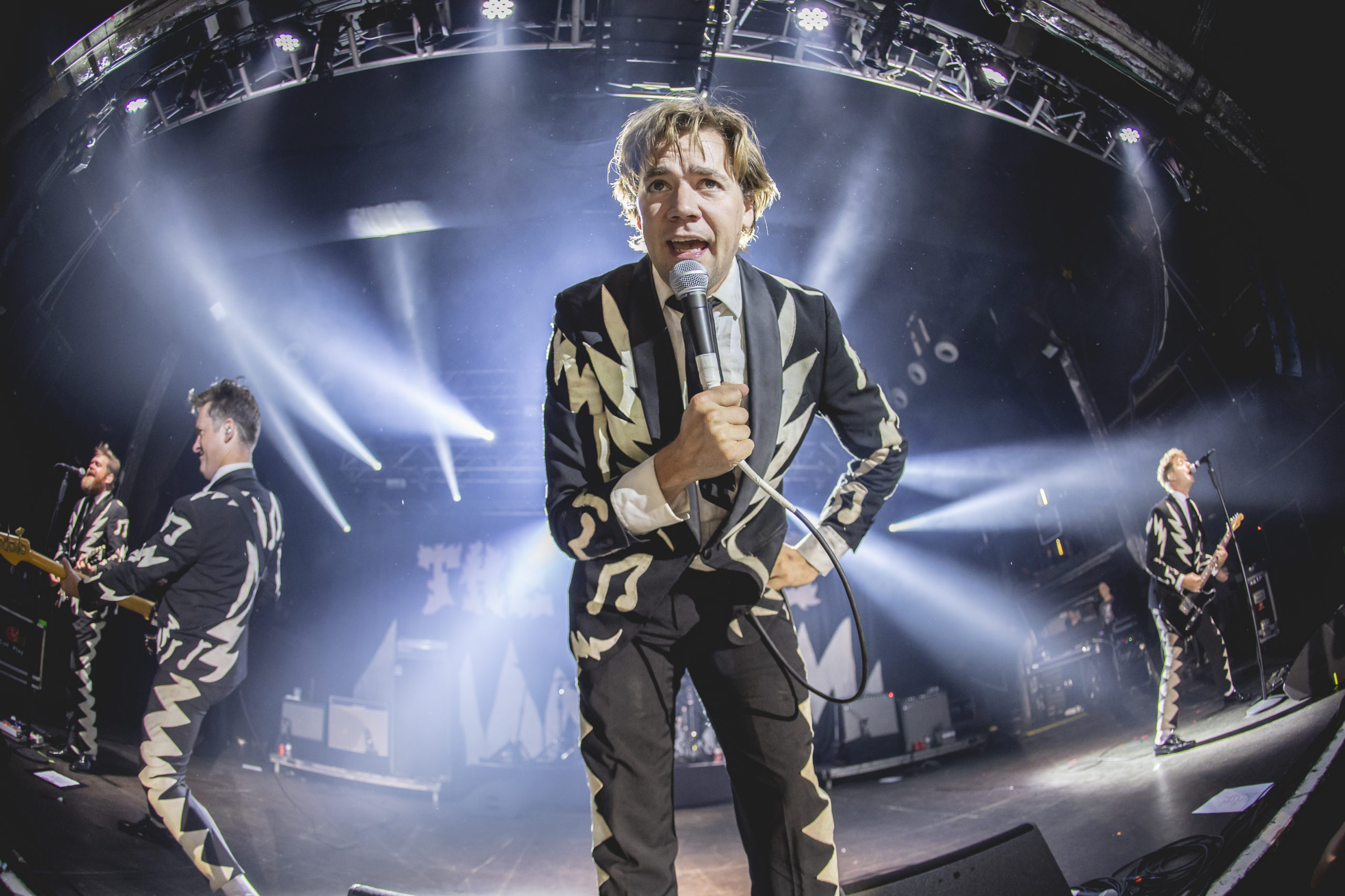 The Hives live