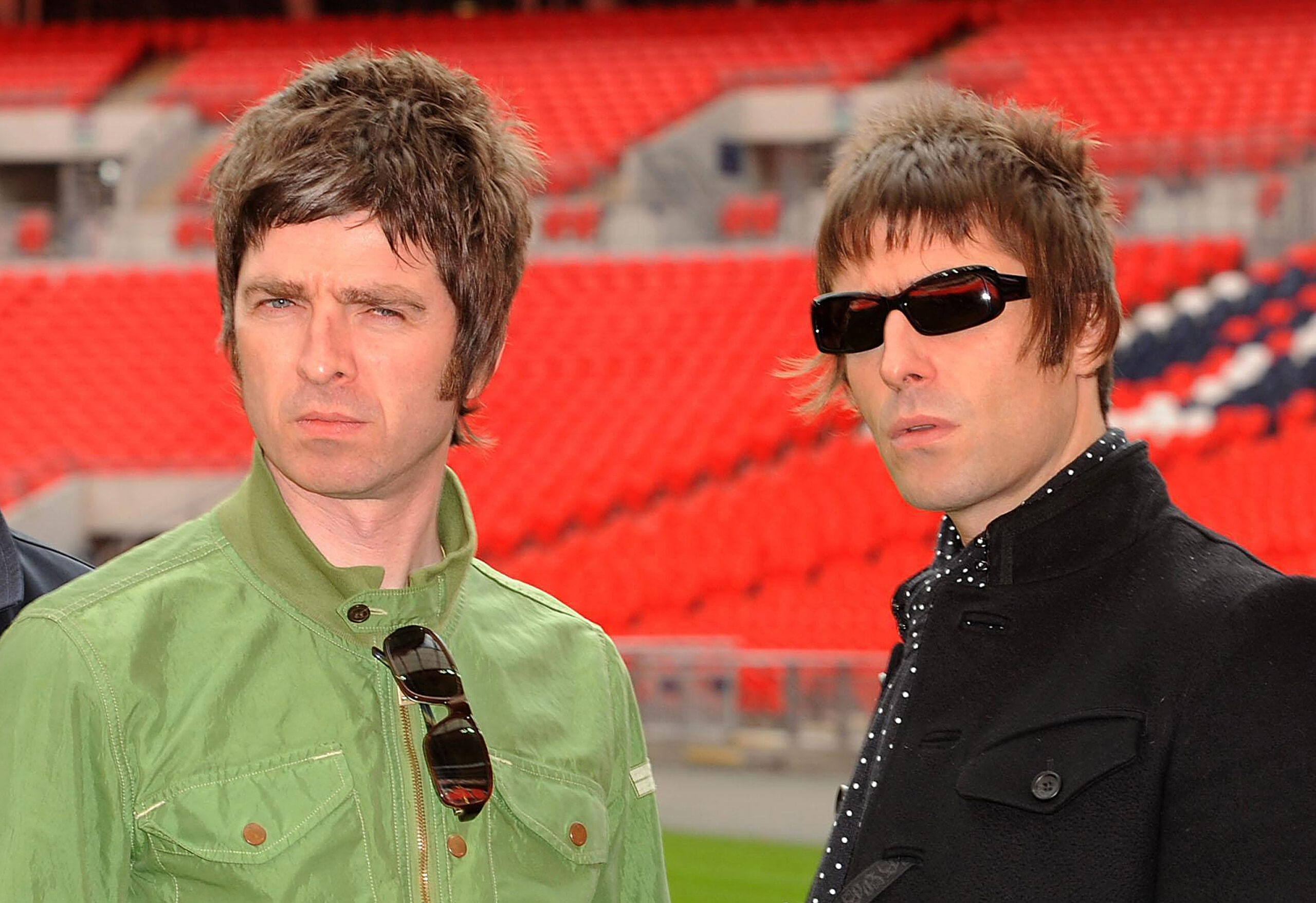Noel Gallagher (links) und Liam Gallagher 2008 in London