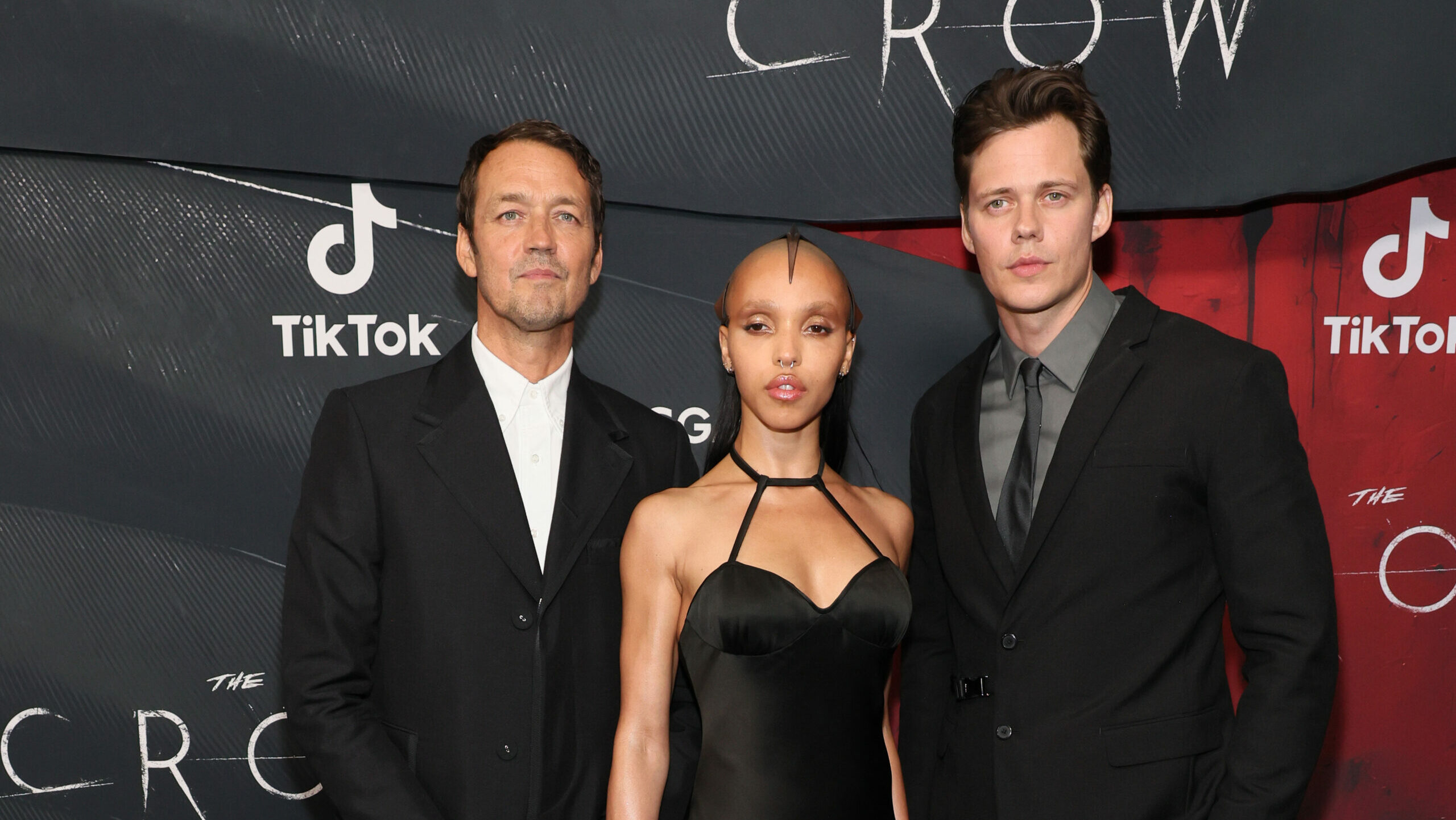 Rupert Sanders, FKA twigs und Bill Skarsgård besuchen die Weltpremiere von „The Crow“ im Village East