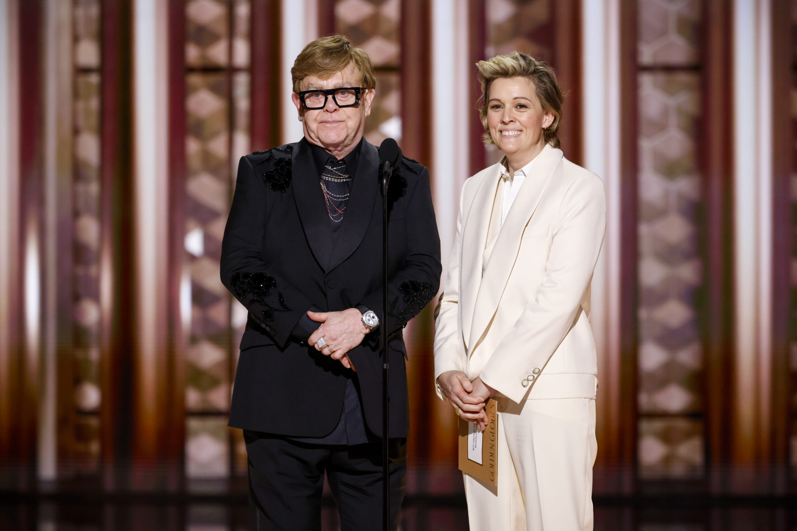 Elton John und Brandi Carlile bei den 82. Golden Globes am 5. Januar 2025